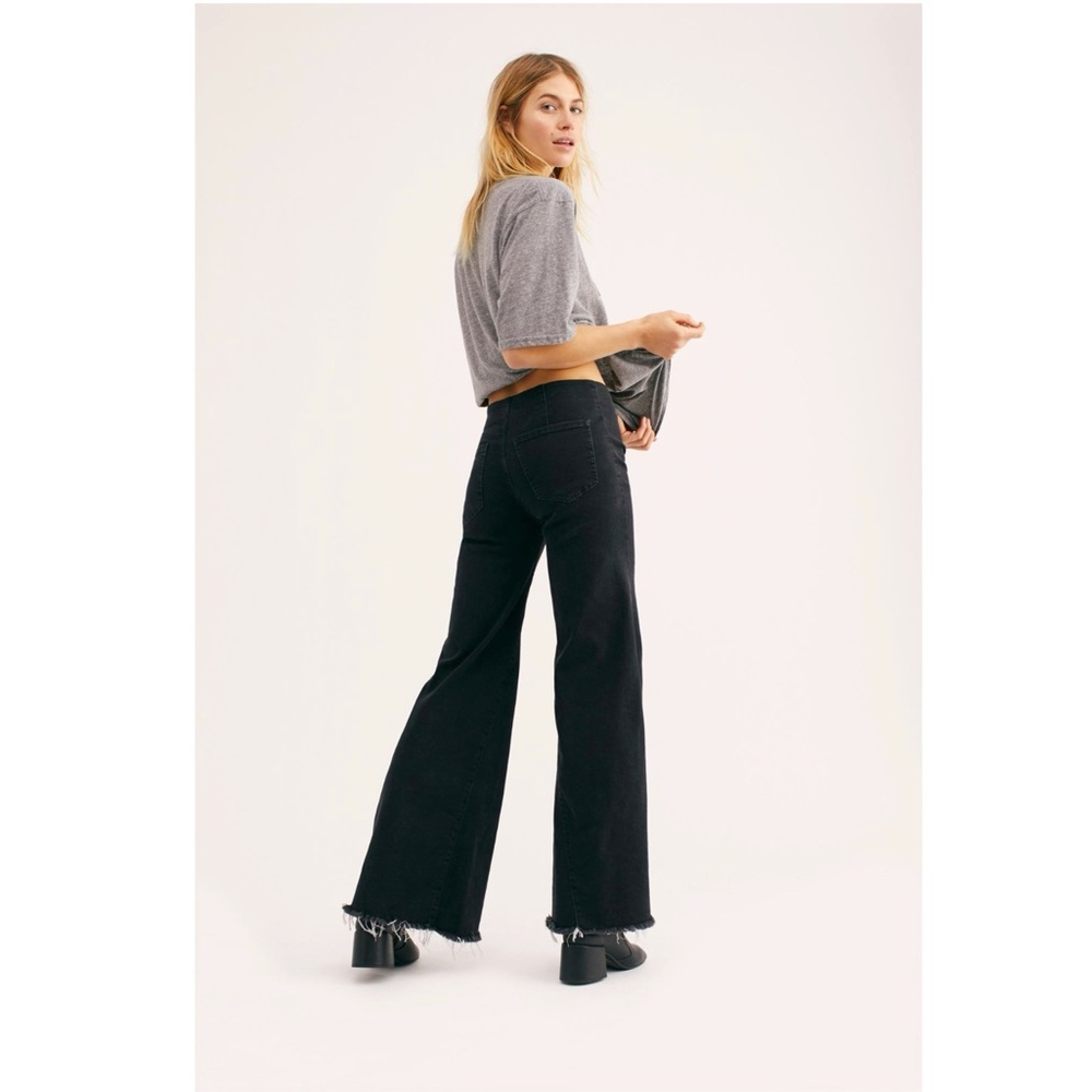 Free People // Bell Bottom Jeans🌛 - Picture 2 of 7